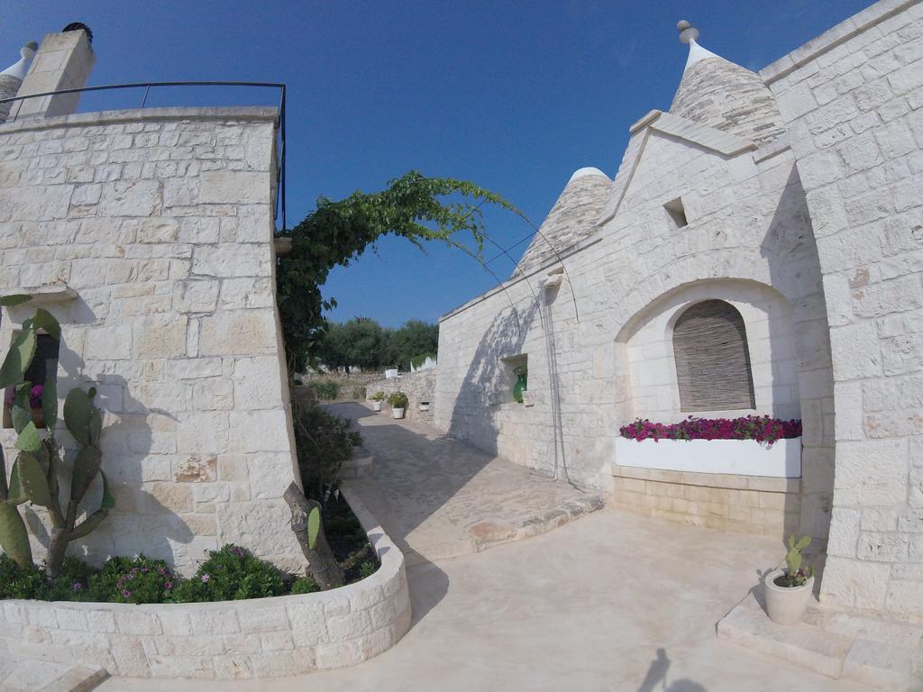 B&B Via Dei Trulli Cisternino Exterior photo